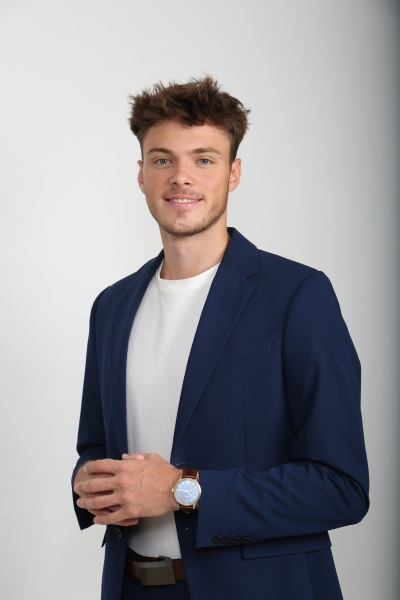 Alex Kučera Alex Kučera