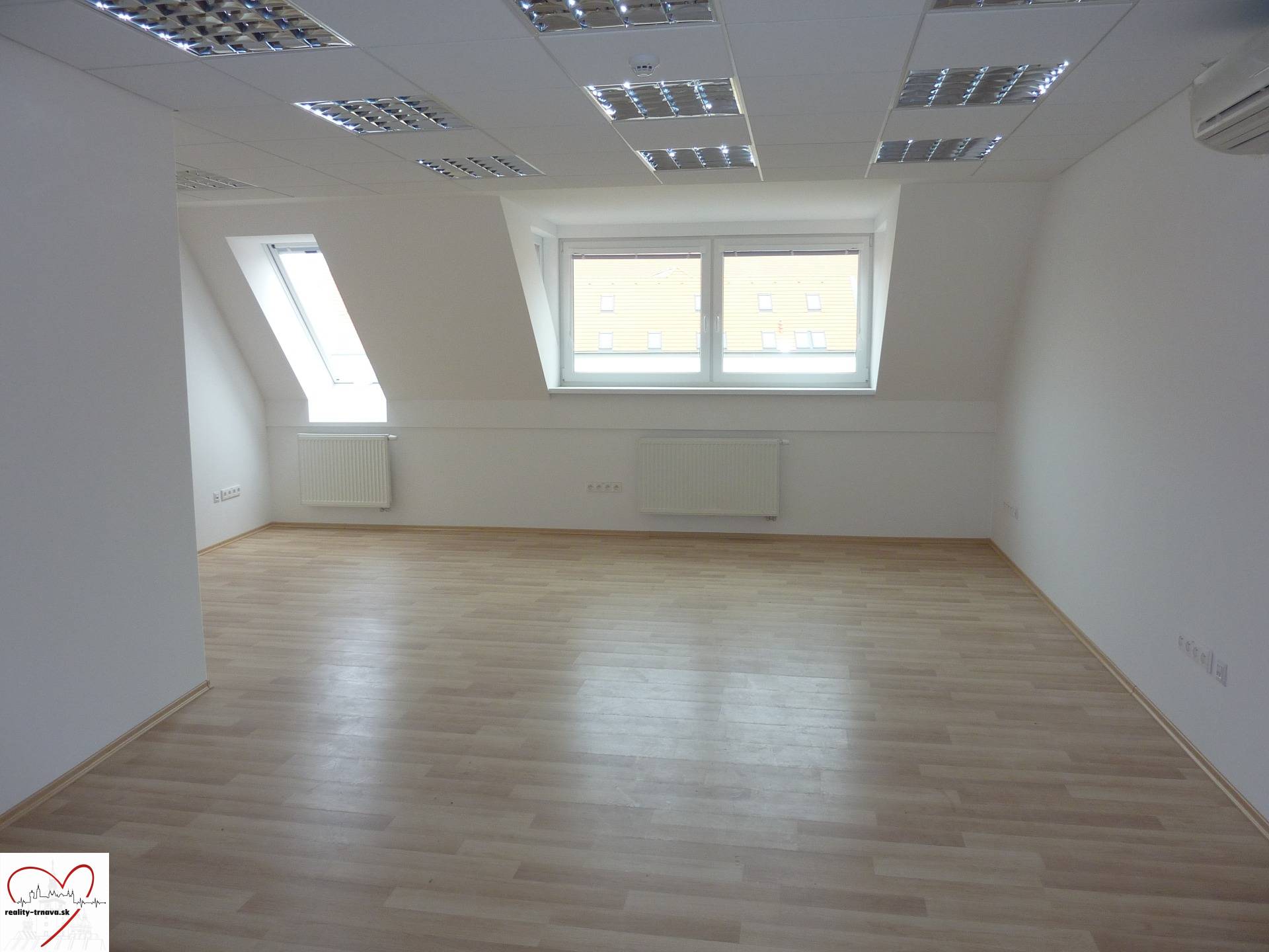 kanc. č. 25 - 40,6 m2.JPG