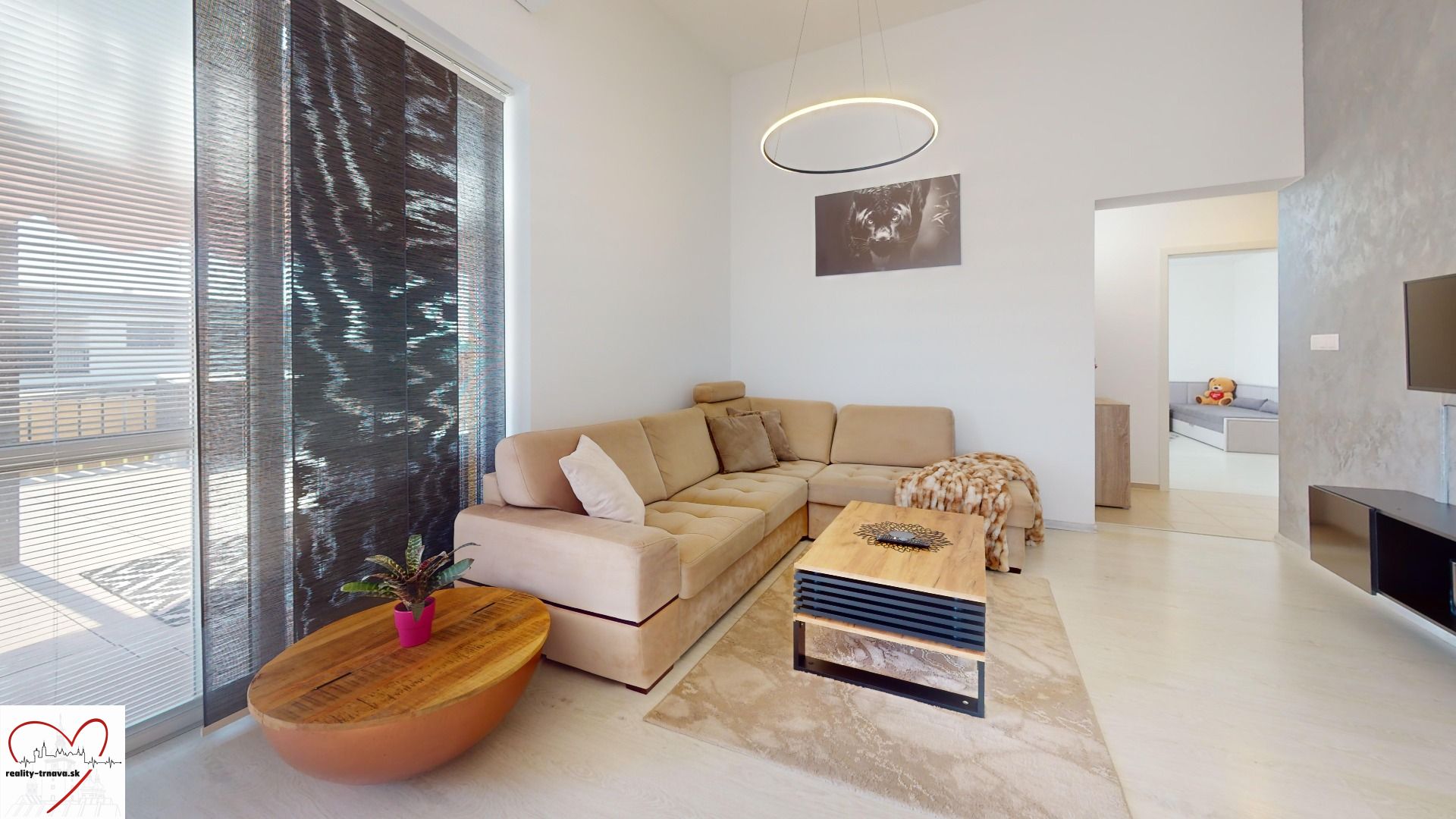 3i-Biely-Kostol-2poschodie-Living-Room 1.jpg