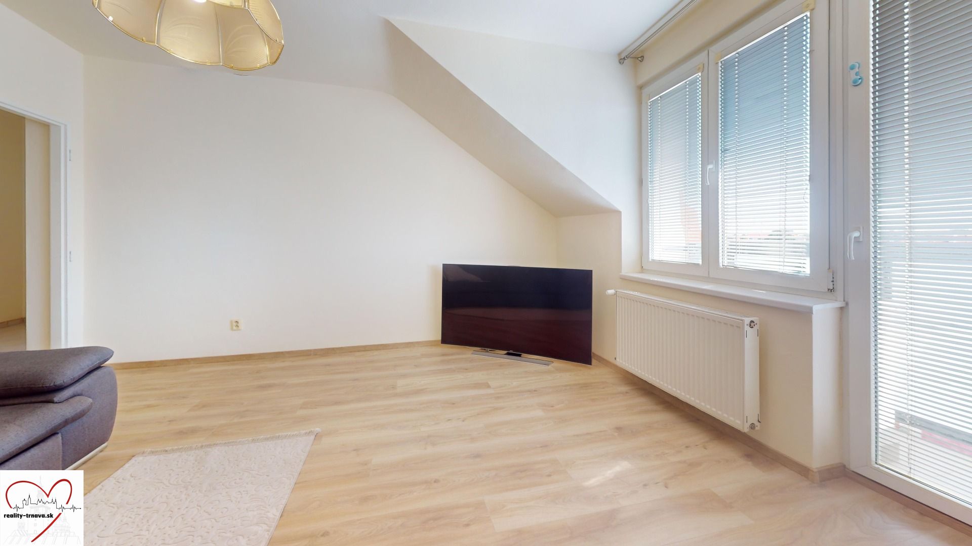 2i-Studentska-47-4poschodie-Living-Room.jpg