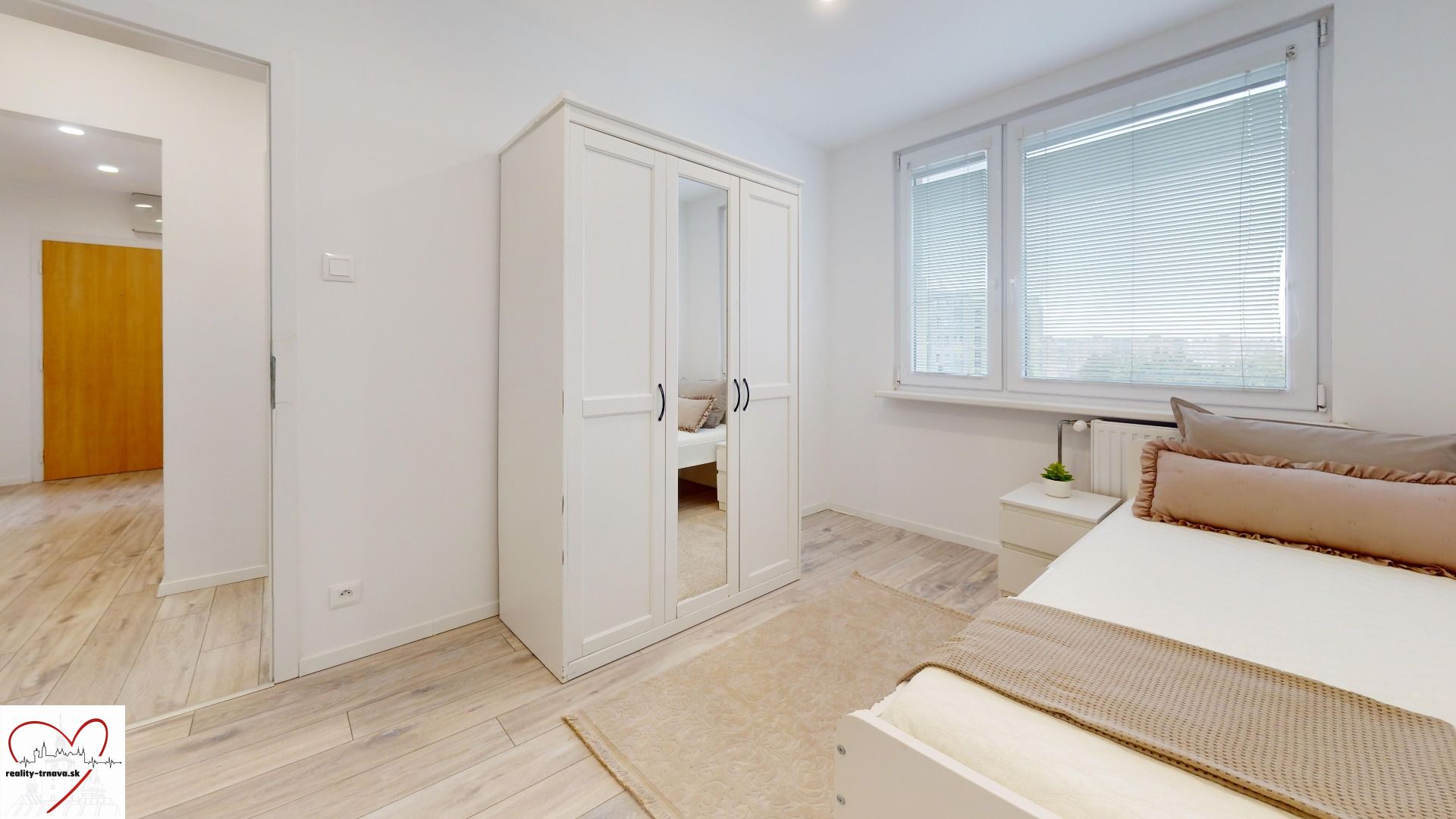 Vl-Clementisa-57-Bedroom.jpg