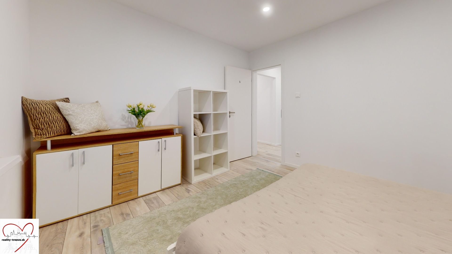 Vl-Clementisa-57-Bedroom 1.jpg