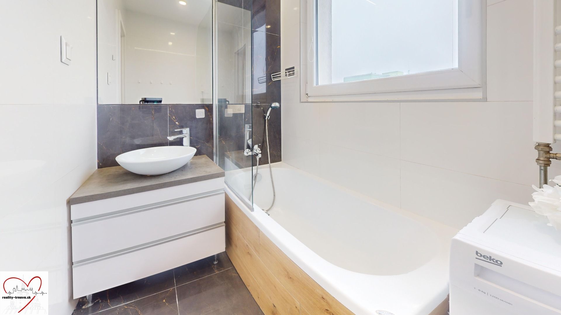 Vl-Clementisa-57-Bathroom 1.jpg
