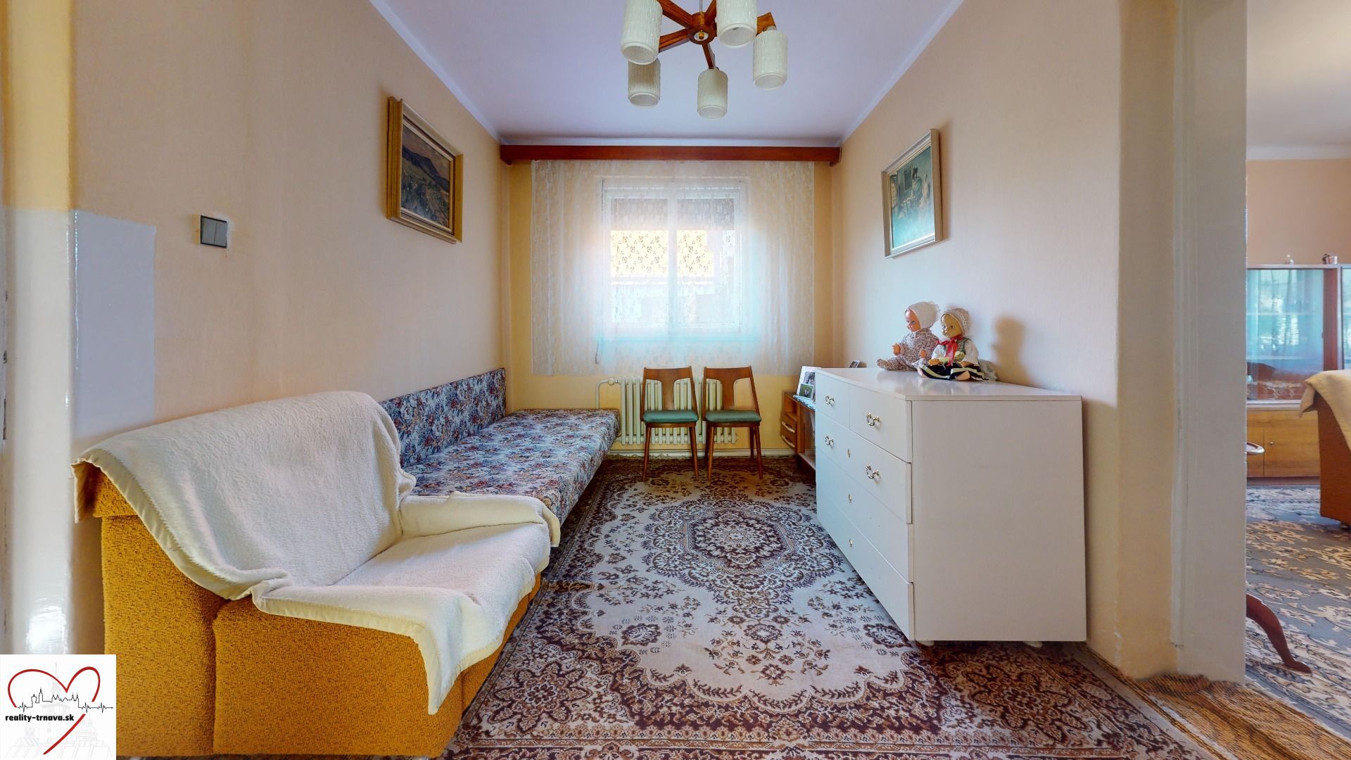 RD-Hrnciarovce-Rozny-Dom-Bedroom 1.jpg